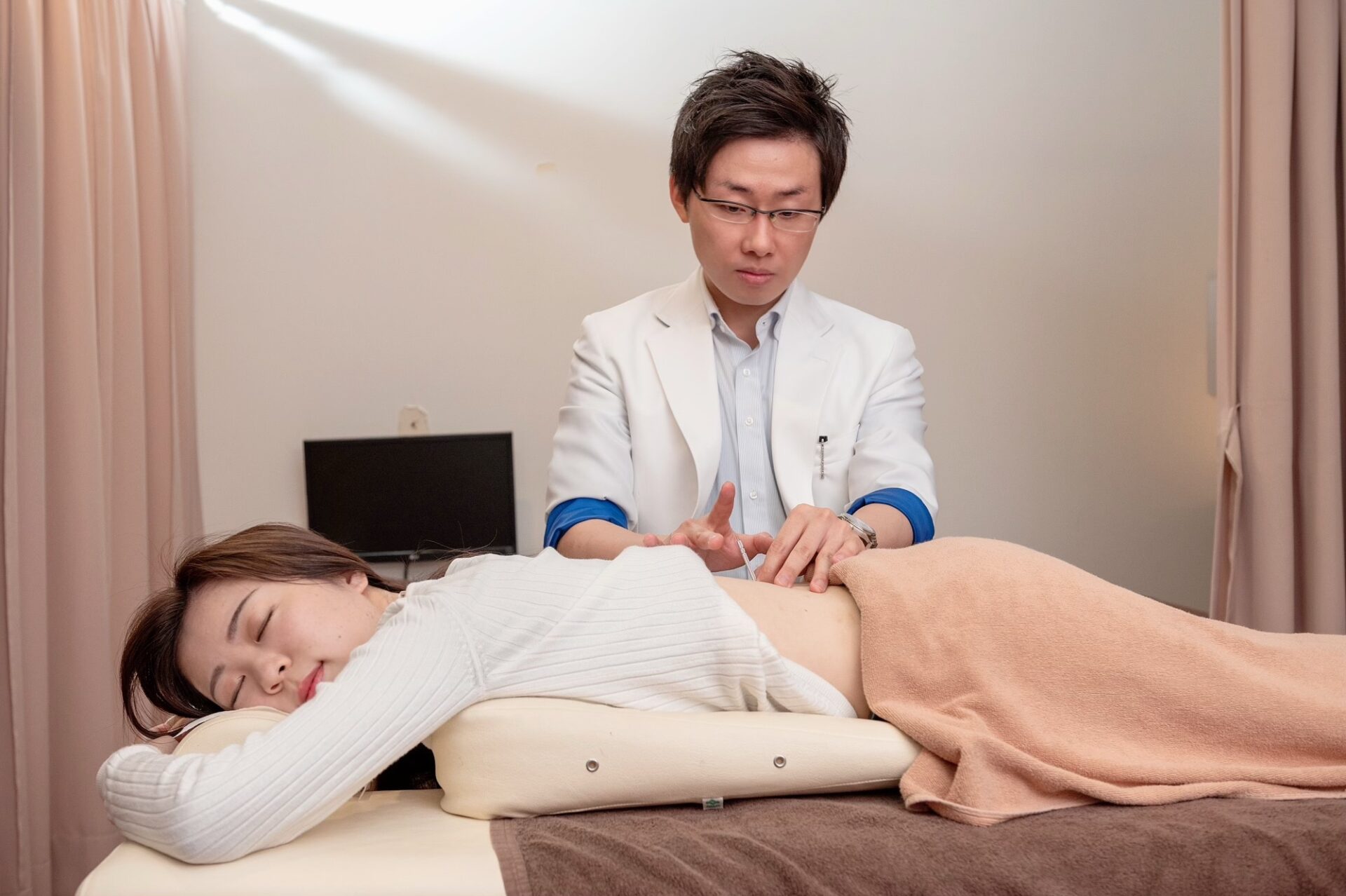 脊柱管狭窄症の原因にアプローチする鍼灸と整体によるオーダーメイド施術